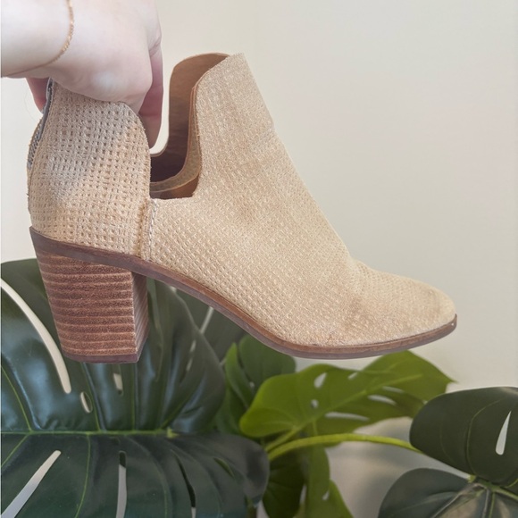 Lucky Brand Power Suede‎ Cutout Ankle Bootie Size 7 - Picture 4 of 14